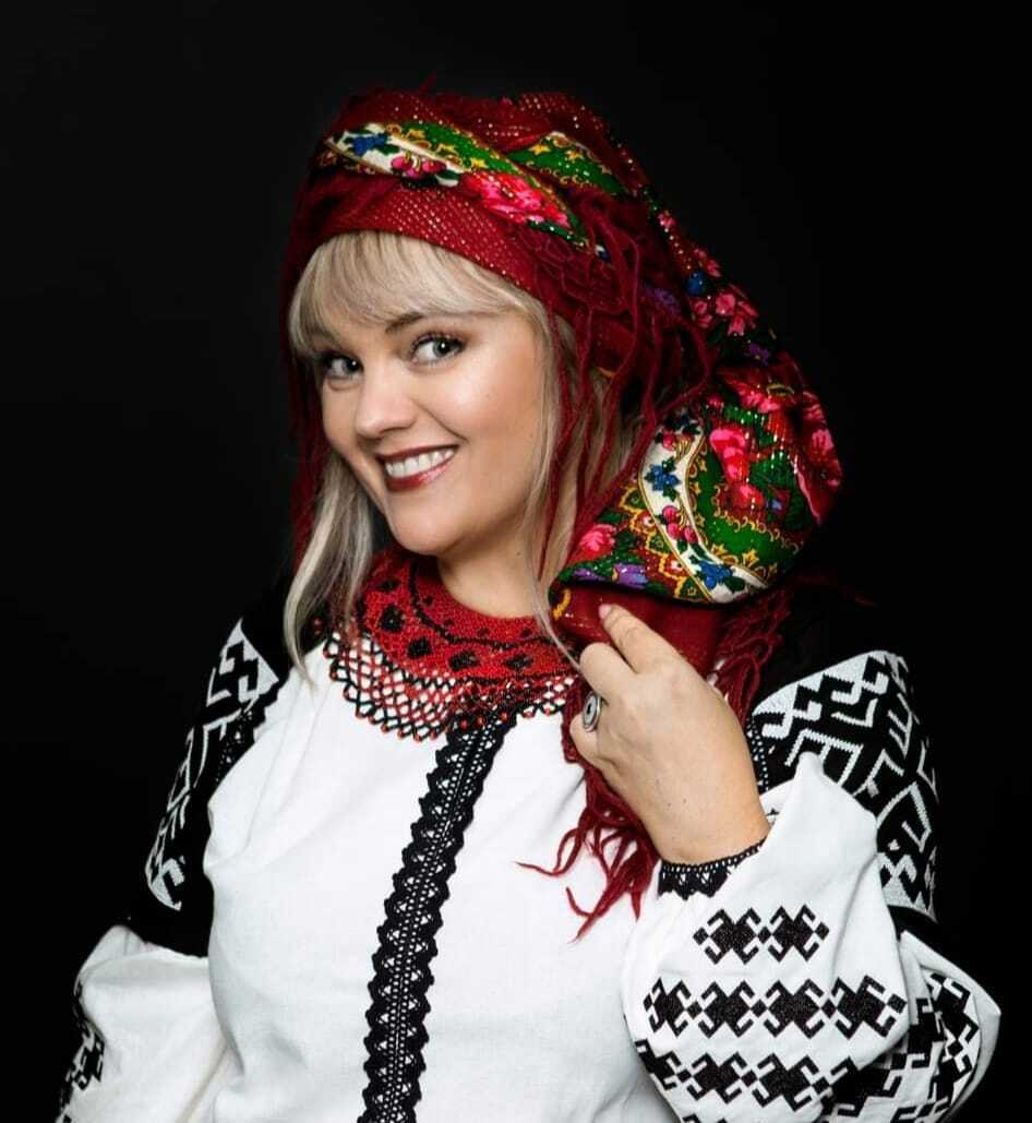 "Скажите, а мы точно нужны Украине?" Инесса Братущик – о возвращении из Канады, русском языке в Торонто и незащищенности за рубежом