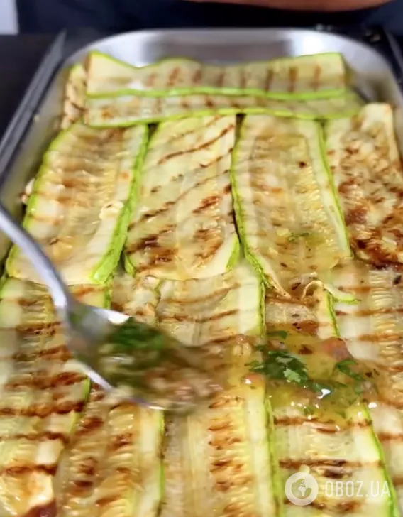 Кабачки з соусом