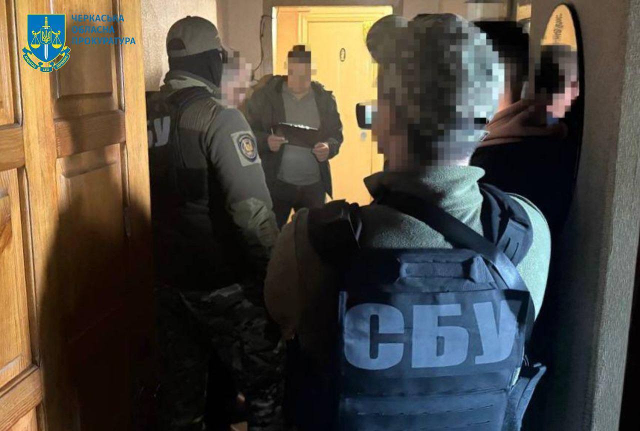 Чоловік збирав дані про військові об'єкти
