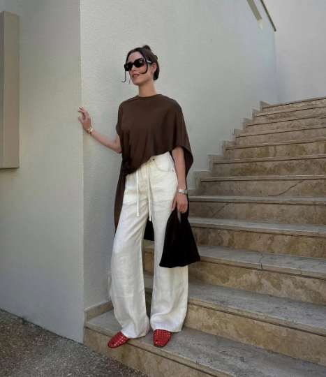 Вʼєтнамки знову в моді: яке взуття має бути в гардеробі цього літа