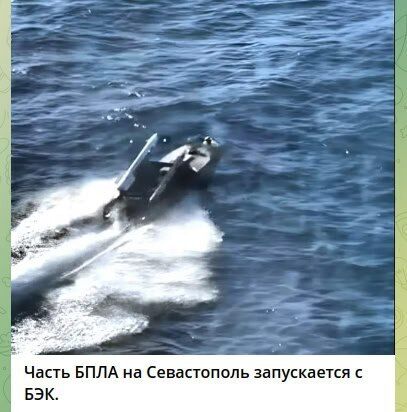 В оккупированном Крыму прогремела серия взрывов: под ударом были аэродромы, горит склад БК. Фото и видео