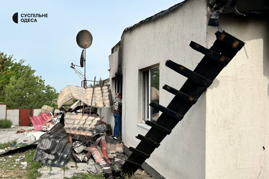 Ігор Біляков - Одеський зоопарк - наслідки прильоту по будинку директора КУ Одеський зоопарк