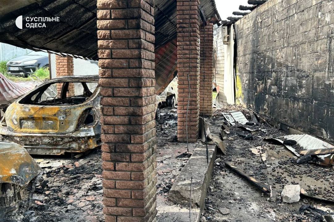 Ігор Біляков - Одеський зоопарк - наслідки прильоту по будинку директора КУ Одеський зоопарк