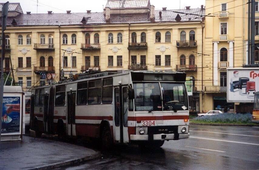 Больше их не увидеть: на каких троллейбусах ездили жители Киева в 1990-х годах. Архивные фото