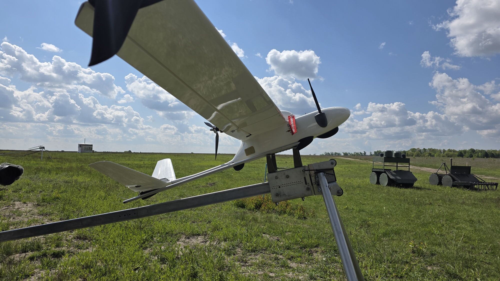 Беспилотные решения для сохранения жизни: в Украине презентовали инновационные средства для разминирования