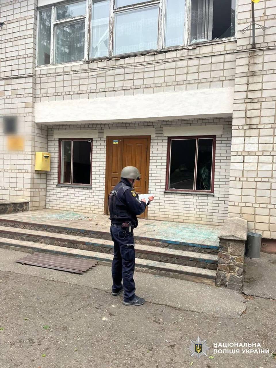 Повреждены админздание и образовательное учреждение: в КОВА рассказали о последствиях российской атаки на Киевщину. Фото