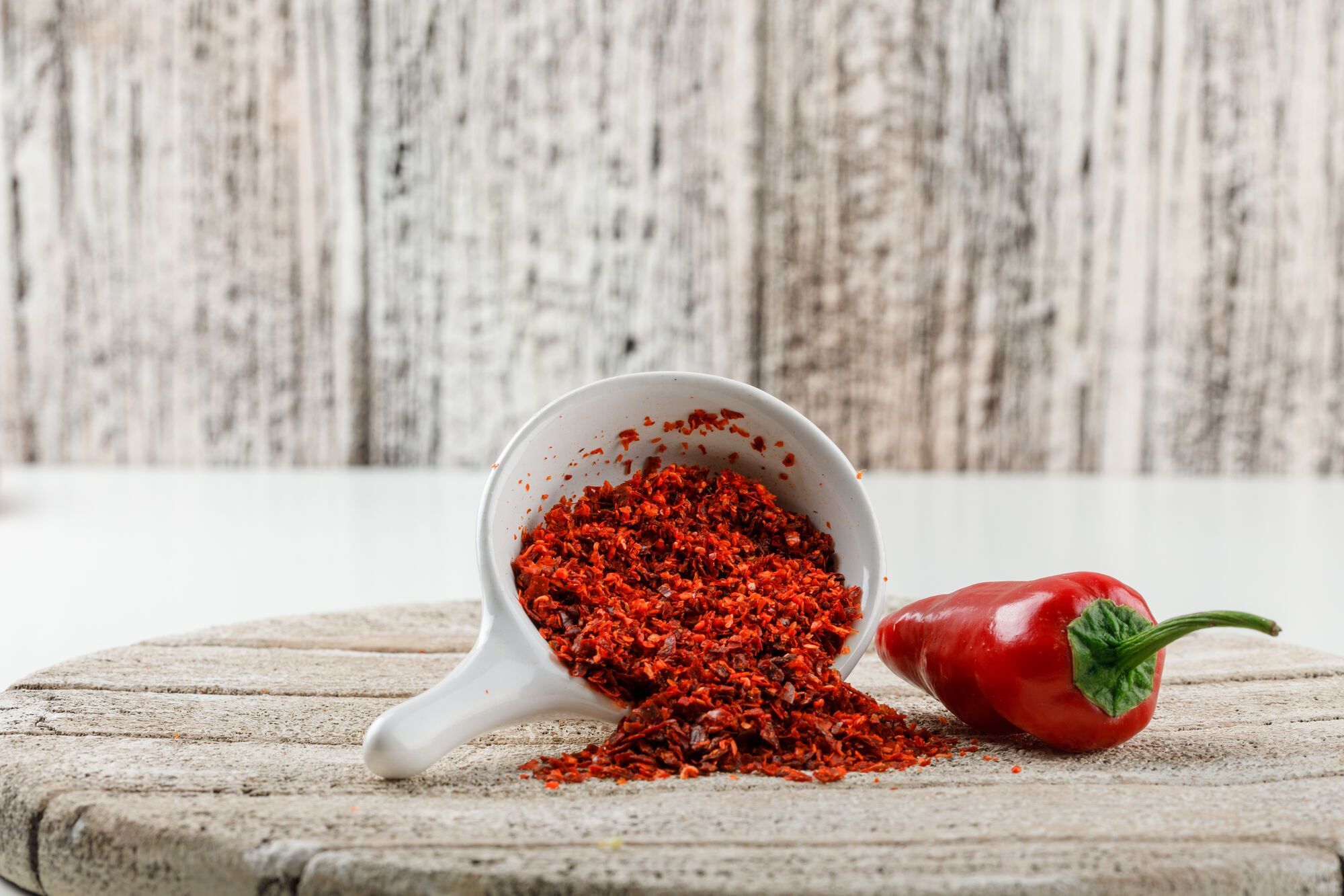 Как вкусно запечь ребрышки для детей, чтобы мясо было сочным и не острым: простой рецепт