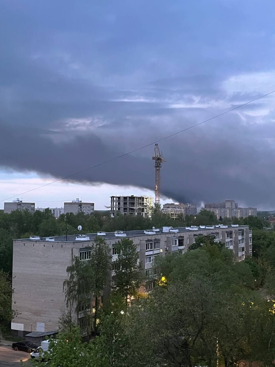 У Підмосков'ї у промисловій зоні пролунали вибухи, спалахнула пожежа: було чутно детонацію. Відео
