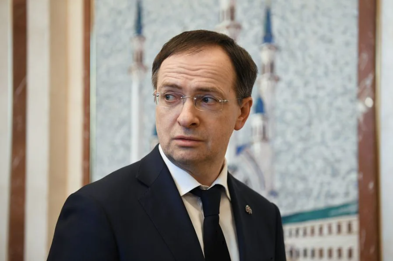 Родился в Черкасской области, а теперь угрожает Украине: "неудобные" факты из биографии путинского переговорщика Мединского