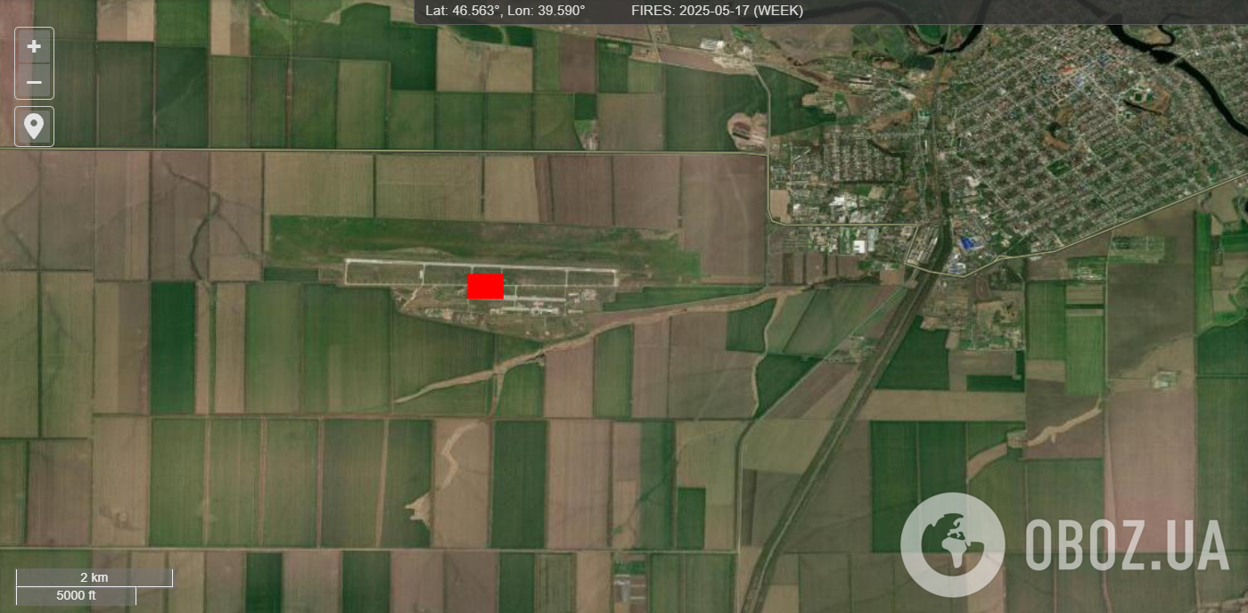 У Краснодарському краї сталась пожежа на злітно-посадковій смузі військового аеродрому. Супутникове фото
