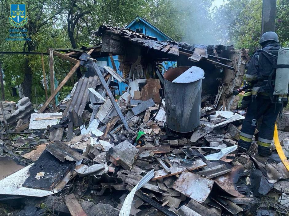 Россияне атаковали Киевскую область с воздуха: от полученных травм погибла женщина, есть раненые. Фото и видео