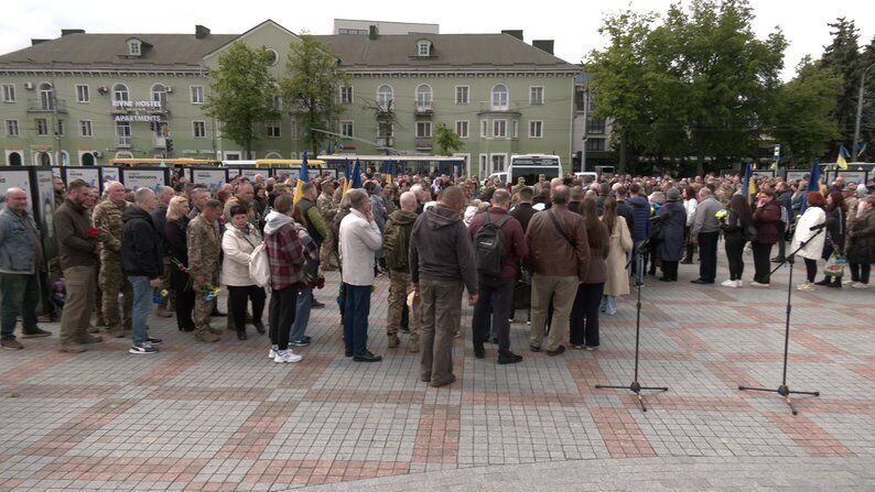 Йому назавжди буде 29: у Рівному попрощалися з добровольцем, який загинув на Торецькому напрямку. Фото
