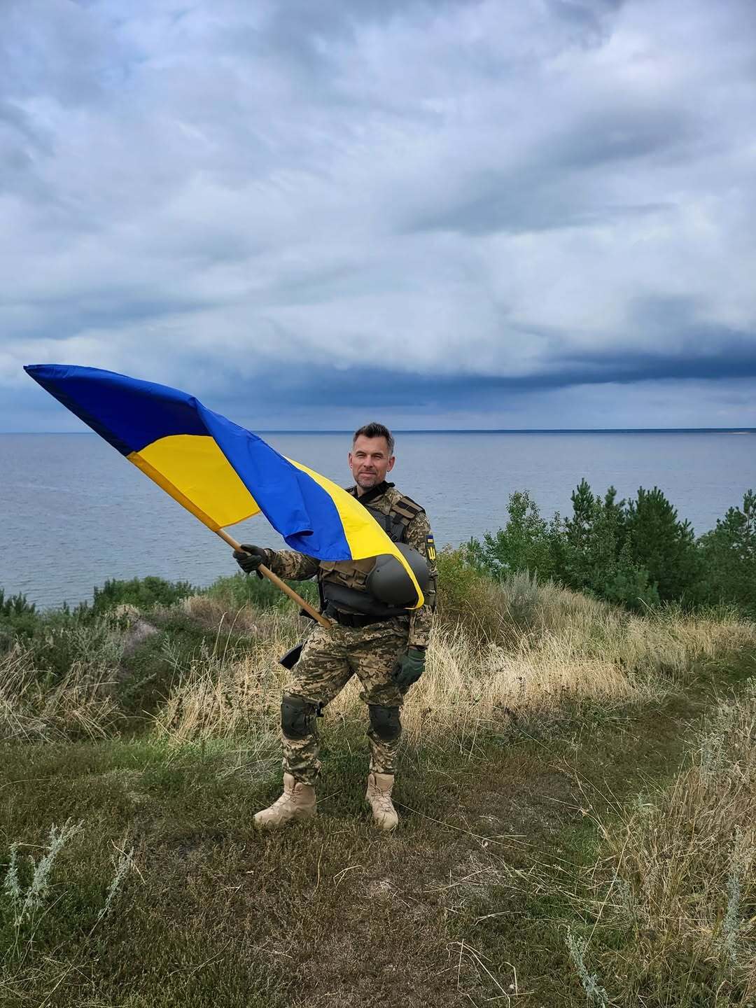 "Раптом що, я там – на лаві запасних": актор-воїн Геннадій Попенко розчулив мережу дописом про списання з армії і назвав причину