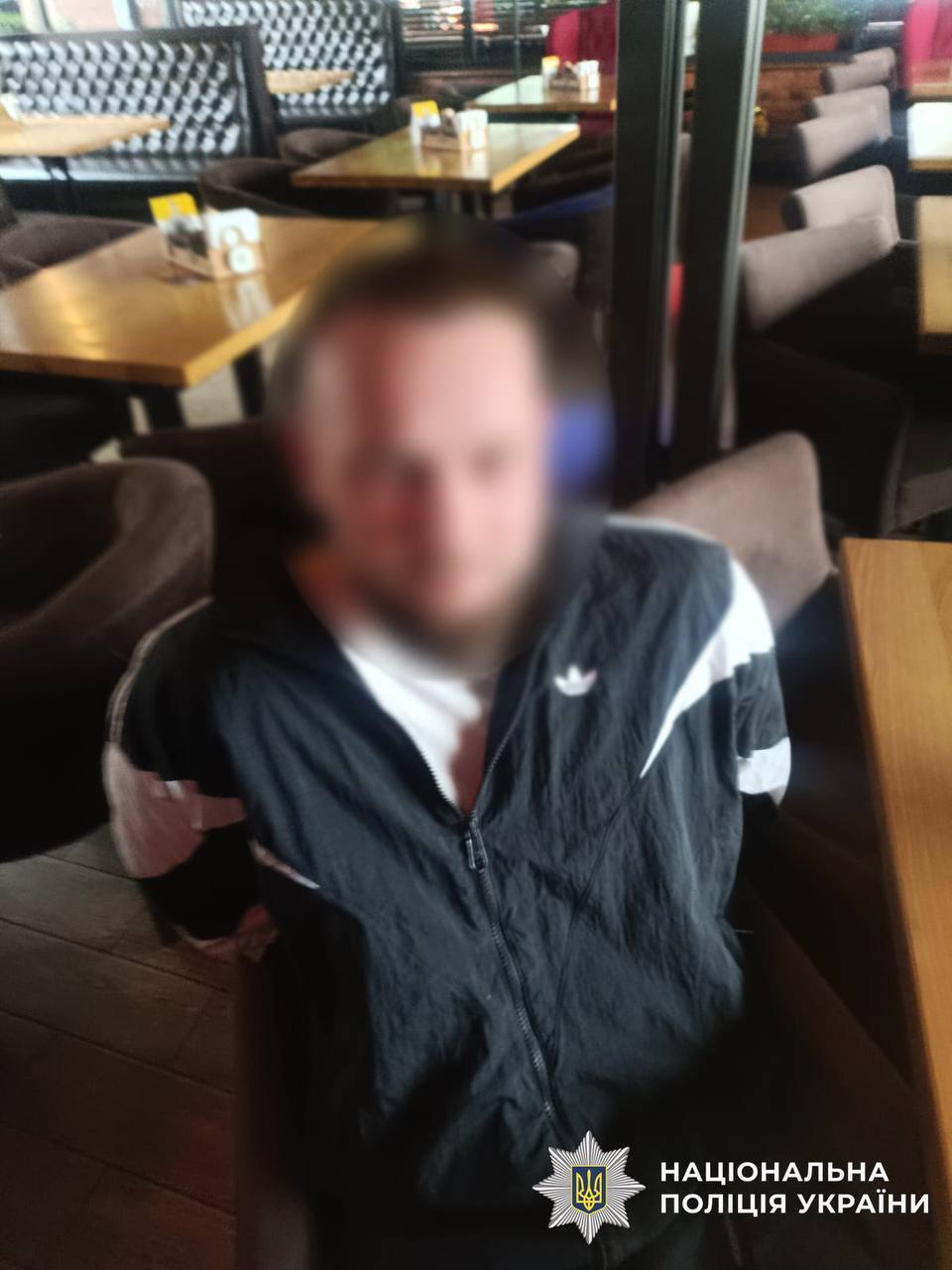 У Києві пасажир легковика стріляв з вікна машини. Відео