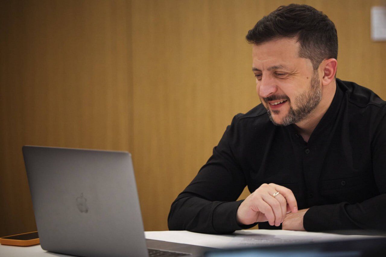 "Зеленський заважає": росЗМІ заявили, що президент України зірвав обговорення допуску Росії до турнірів ФІФА