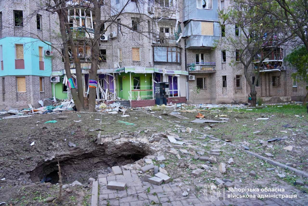Росія завдала 11 ударів "Шахедами" по Запоріжжю: постраждав 31 мирний житель, серед них двоє дітей. Фото і відео