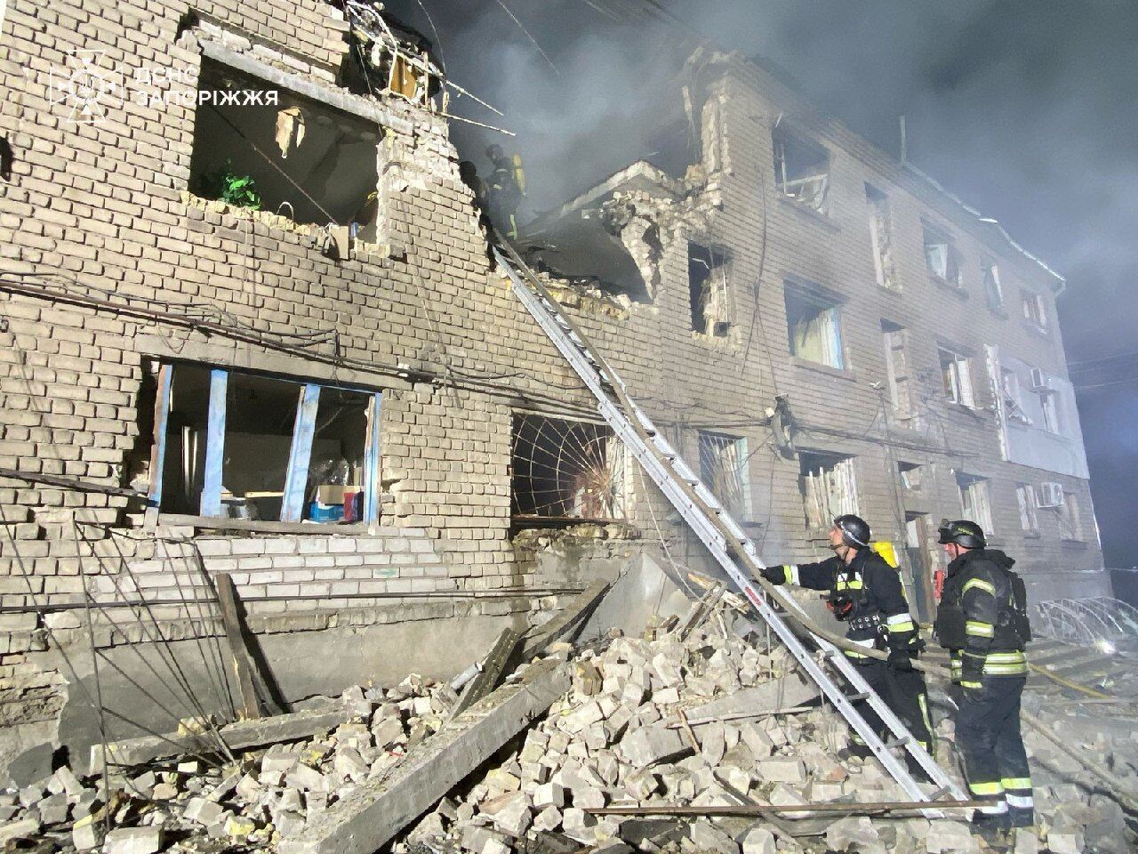 Росія завдала 11 ударів "Шахедами" по Запоріжжю: постраждав 31 мирний житель, серед них двоє дітей. Фото і відео