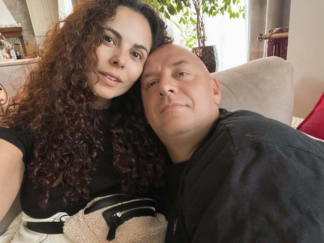 "Когда нас женили, мы терпеть друг друга не могли": Каменских со сцены поделилась откровением об отношениях с Потапом
