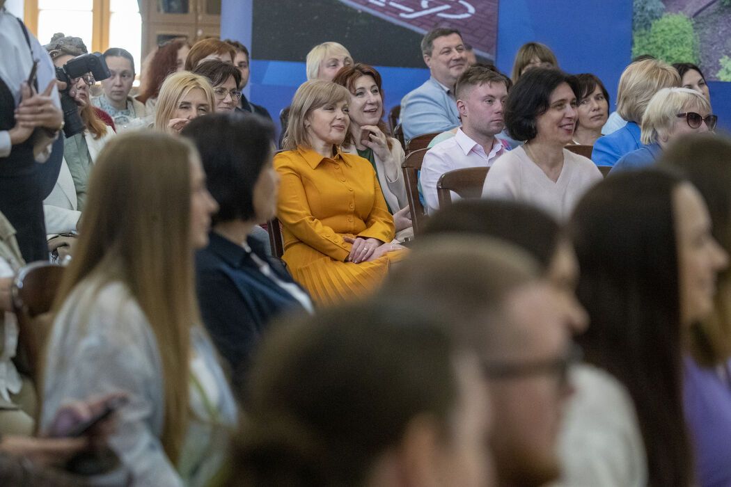 "Учитель року – 2025": Кличко нагородив переможців першого міського туру