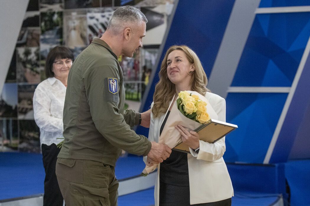 "Учитель року – 2025": Кличко нагородив переможців першого міського туру