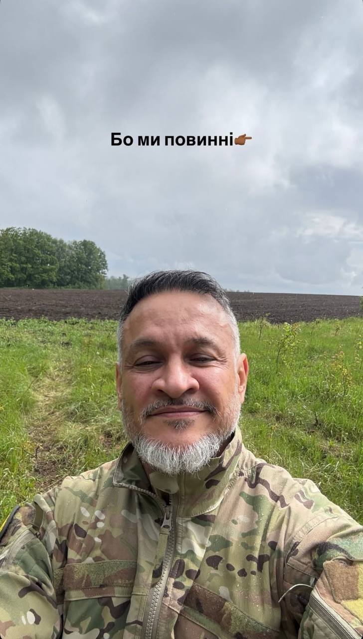 "Наважувався з 2022 року": Ектор Хіменес-Браво в військовій формі заявив, що стане частиною армії України