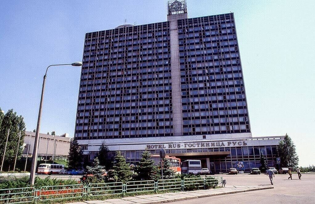 В сети показали, как выглядел Печерск в Киеве в 1988-1993 годах. Старые фото