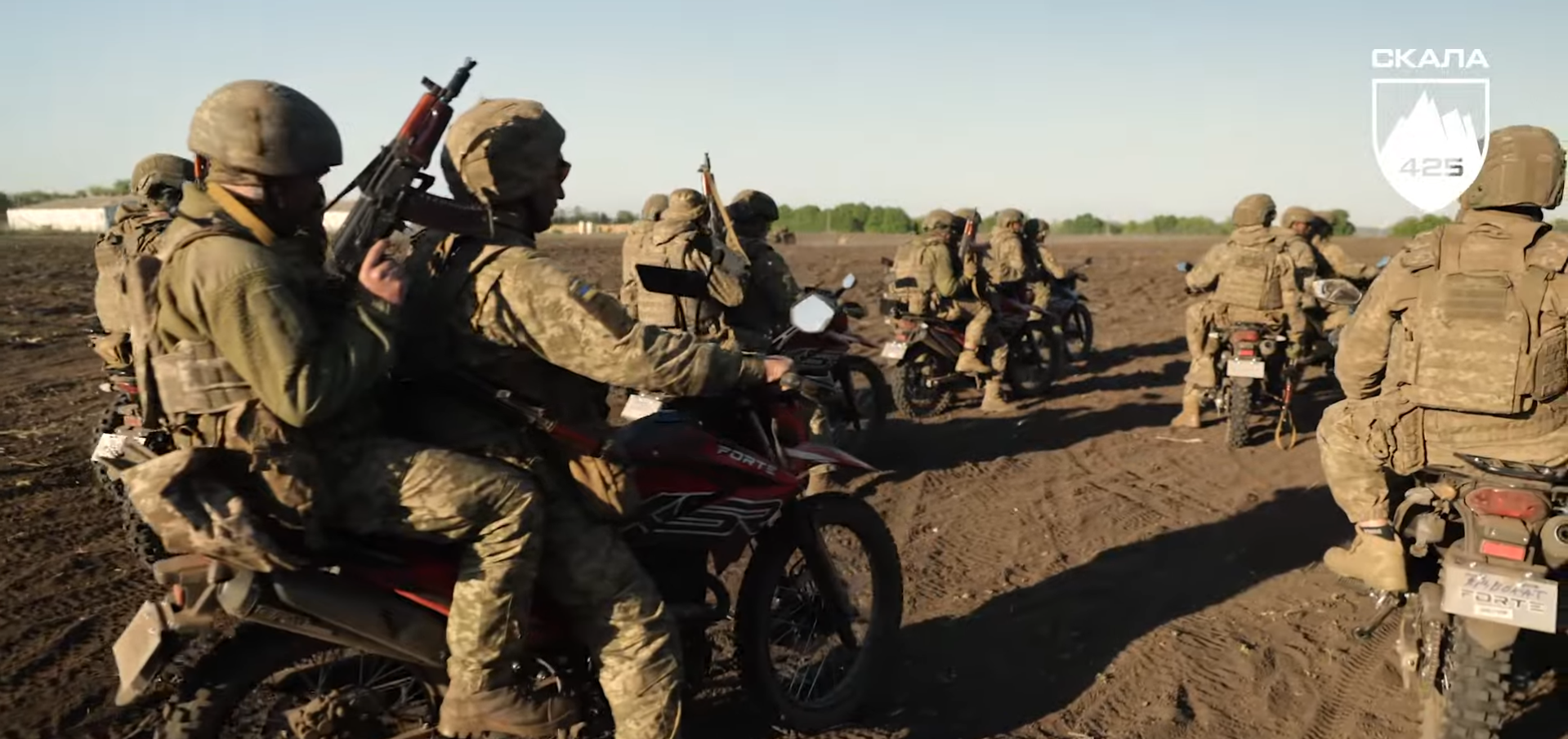 Швидкість стала зброєю: у ЗСУ створили першу штурмову мотоциклетну роту. Відео