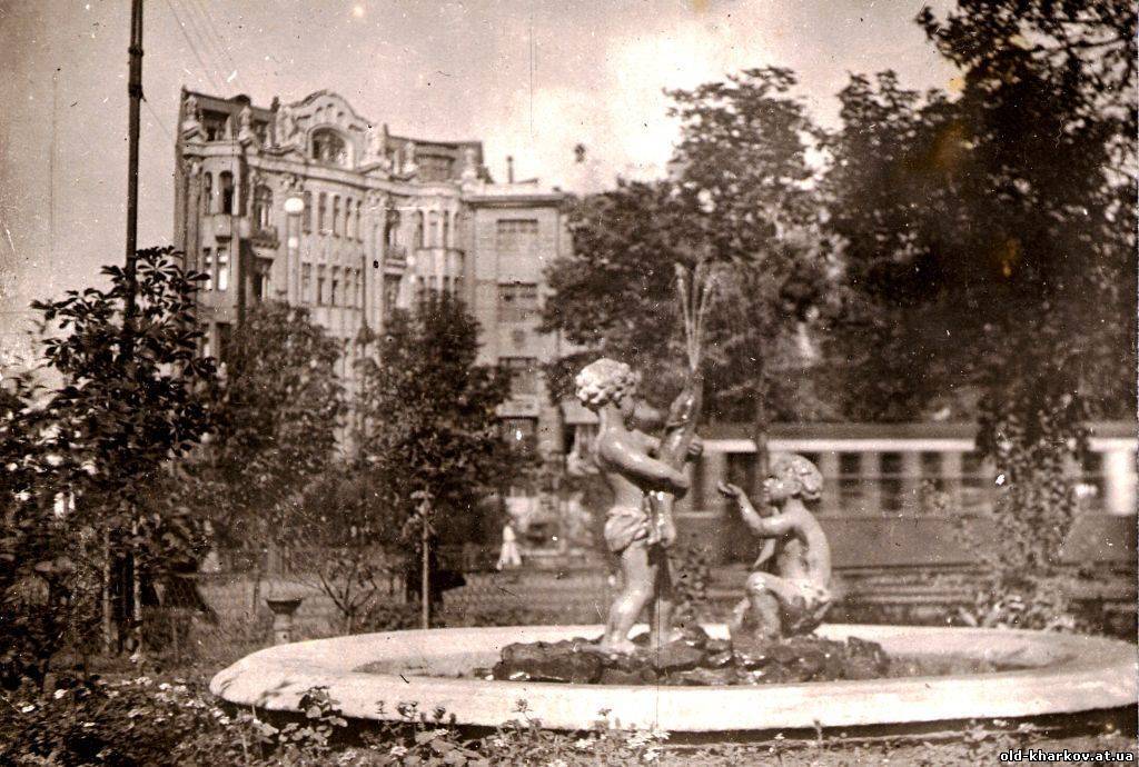 Харьков сквозь годы: в сети показали старые фото города