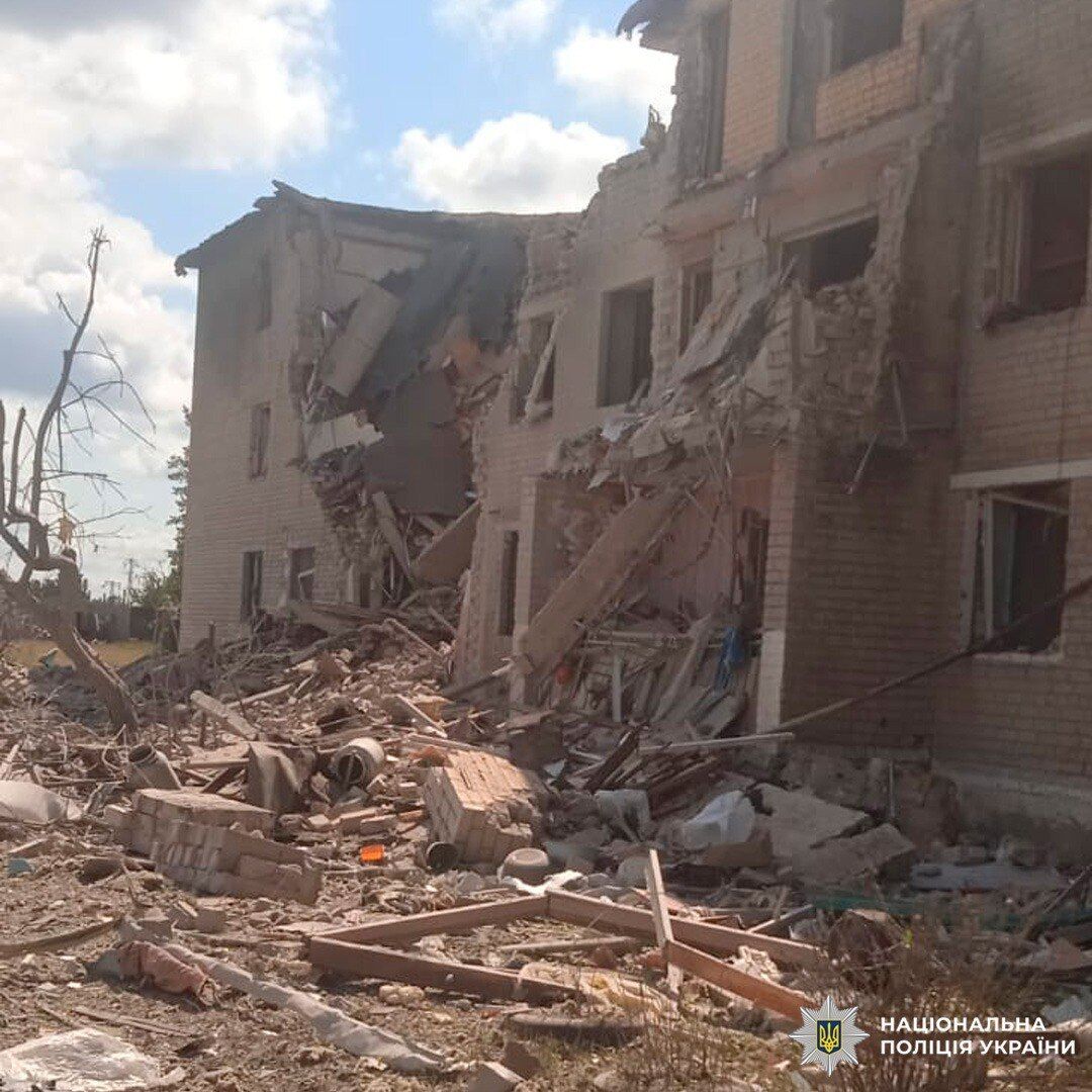 Окупанти знову вдарили по Харківщині: загинула людина, семеро постраждалих. Фото