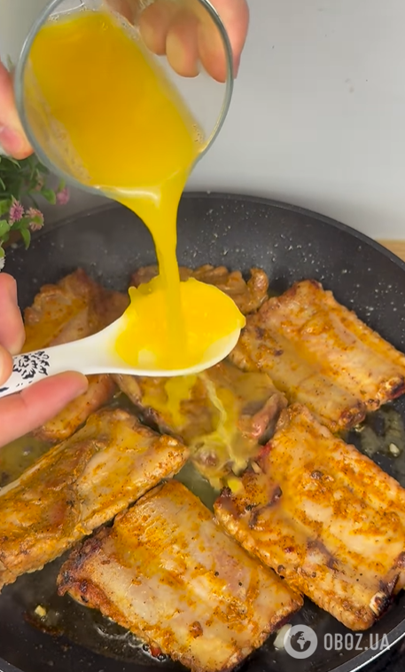 Как вкусно приготовить ребра для ужина на сковородке: понадобится мед