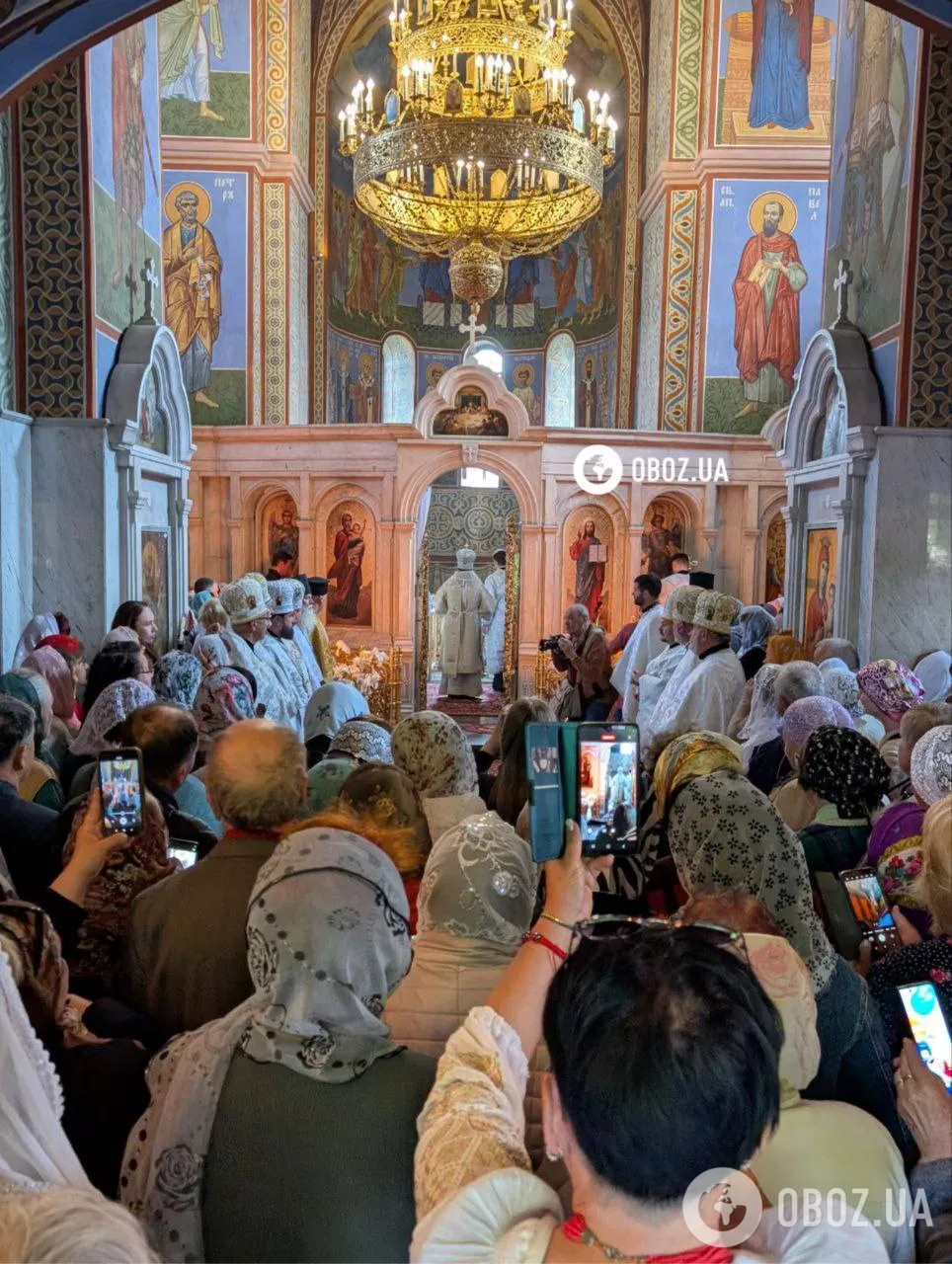Нарешті позбулися московського впливу: у Каневі Успенський собор офіційно перейшов до ПЦУ. Фото