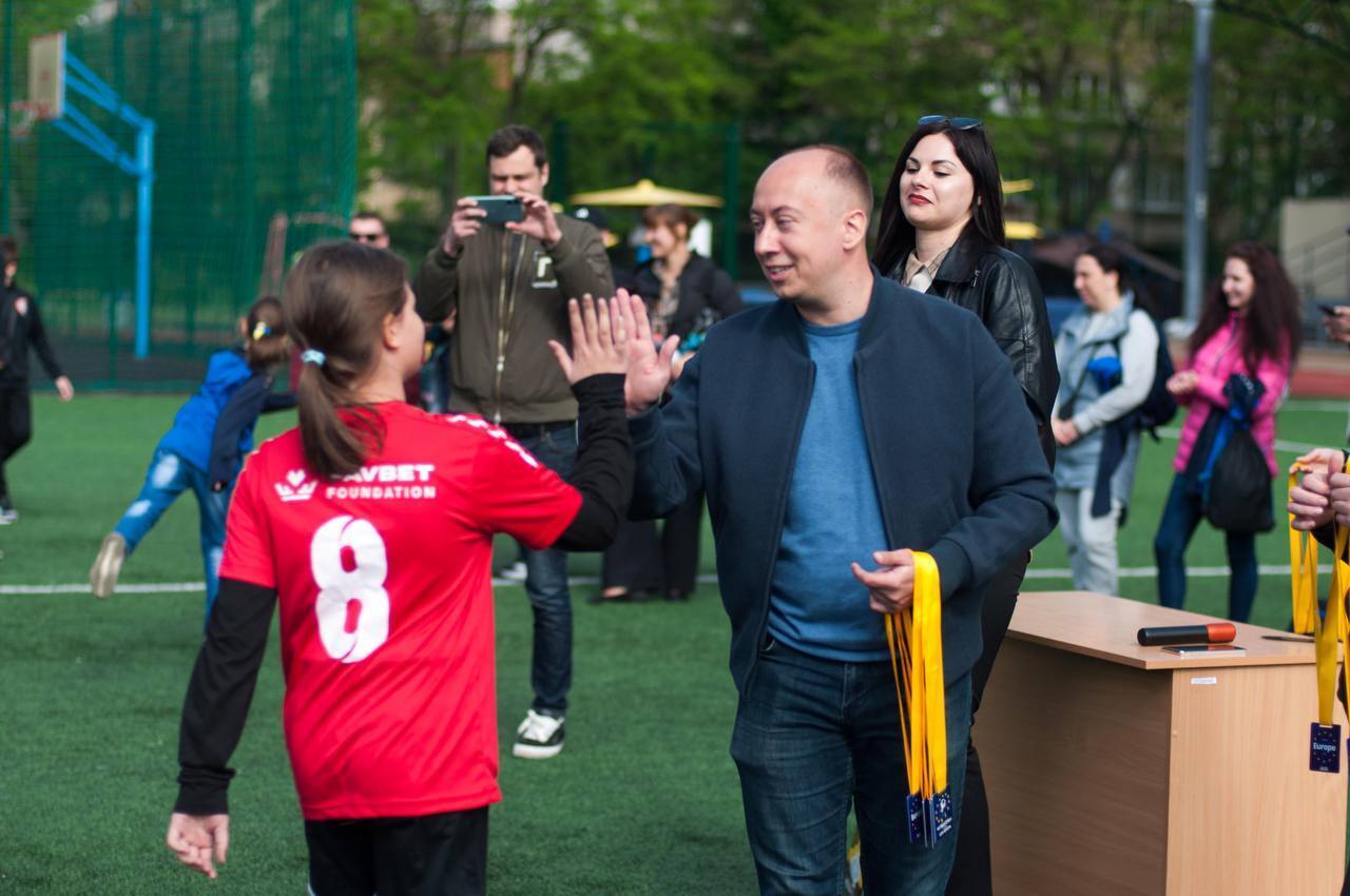 "Сильніші разом": діти з футбольної секції, яку підтримує Favbet Foundation, взяли участь у фестивалі до Дня Європи
