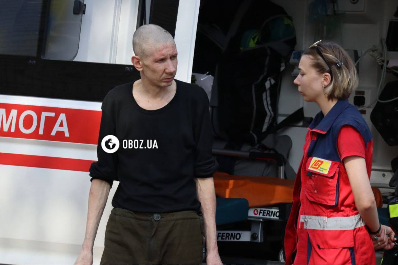 Україна та Росія провели найбільший обмін полоненими: додому повернулися 390 українців. Фото й відео