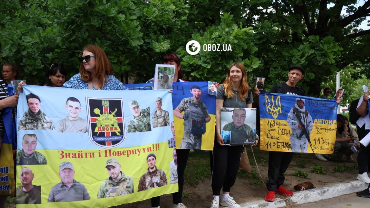 Україна та Росія провели найбільший обмін полоненими: додому повернулися 390 українців. Фото й відео