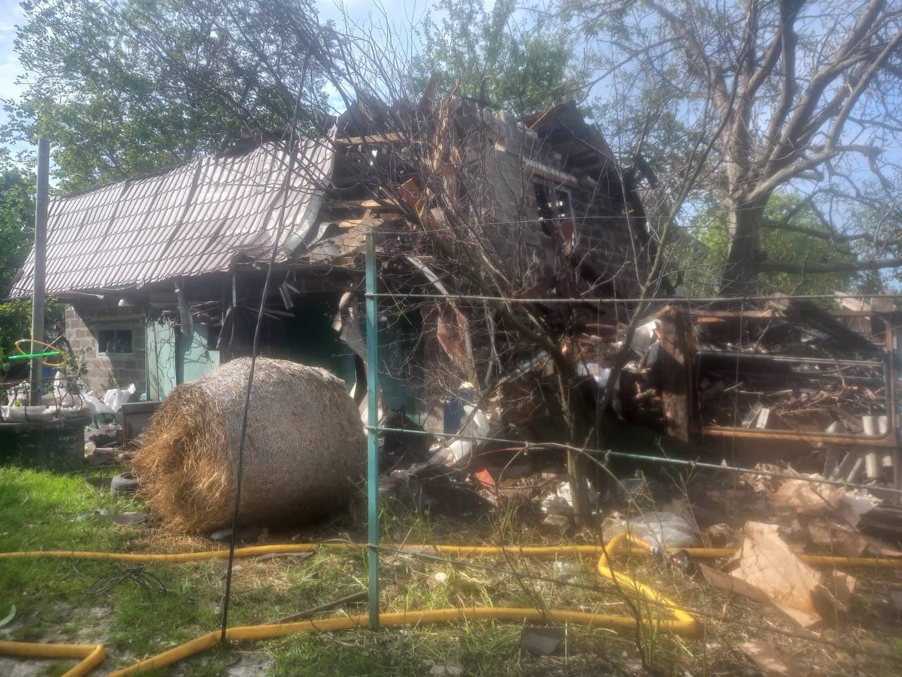 Пошкоджено будинки та авто: у КОВА розповіли про наслідки російської атаки на Київщину. Фото
