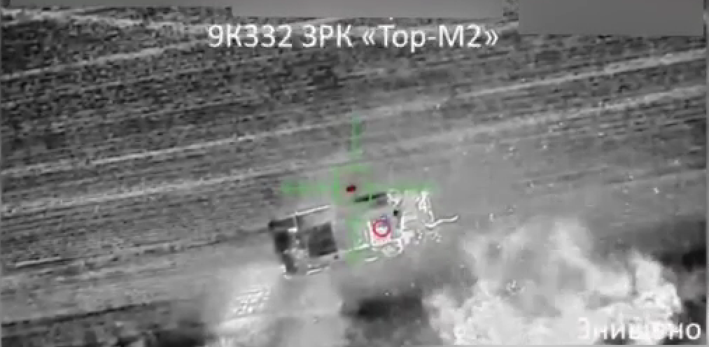 На Таврическом направлении взлетел в воздух вражеский ЗРК "Тор-М2": видео точного удара