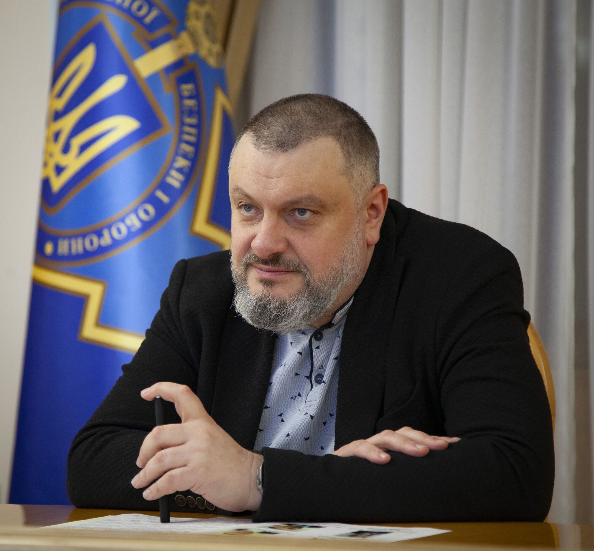 Порошенко подал в суд на секретаря СНБО Литвиненко из-за противоправных действий