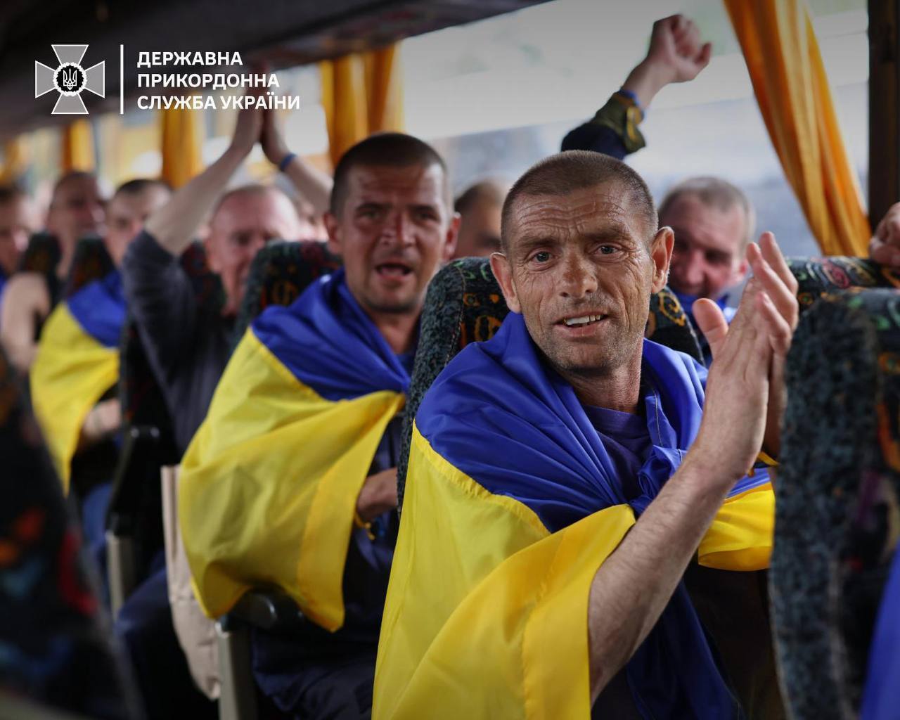 Ще 307 захисників удома: в Україну повернулись бійці ЗСУ, Нацгвардії та ДПСУ. Всі подробиці і фото