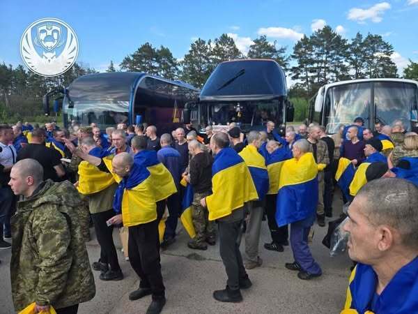 "Борьба продолжается": во время Курской операции украинские бойцы взяли в плен 971 военного РФ