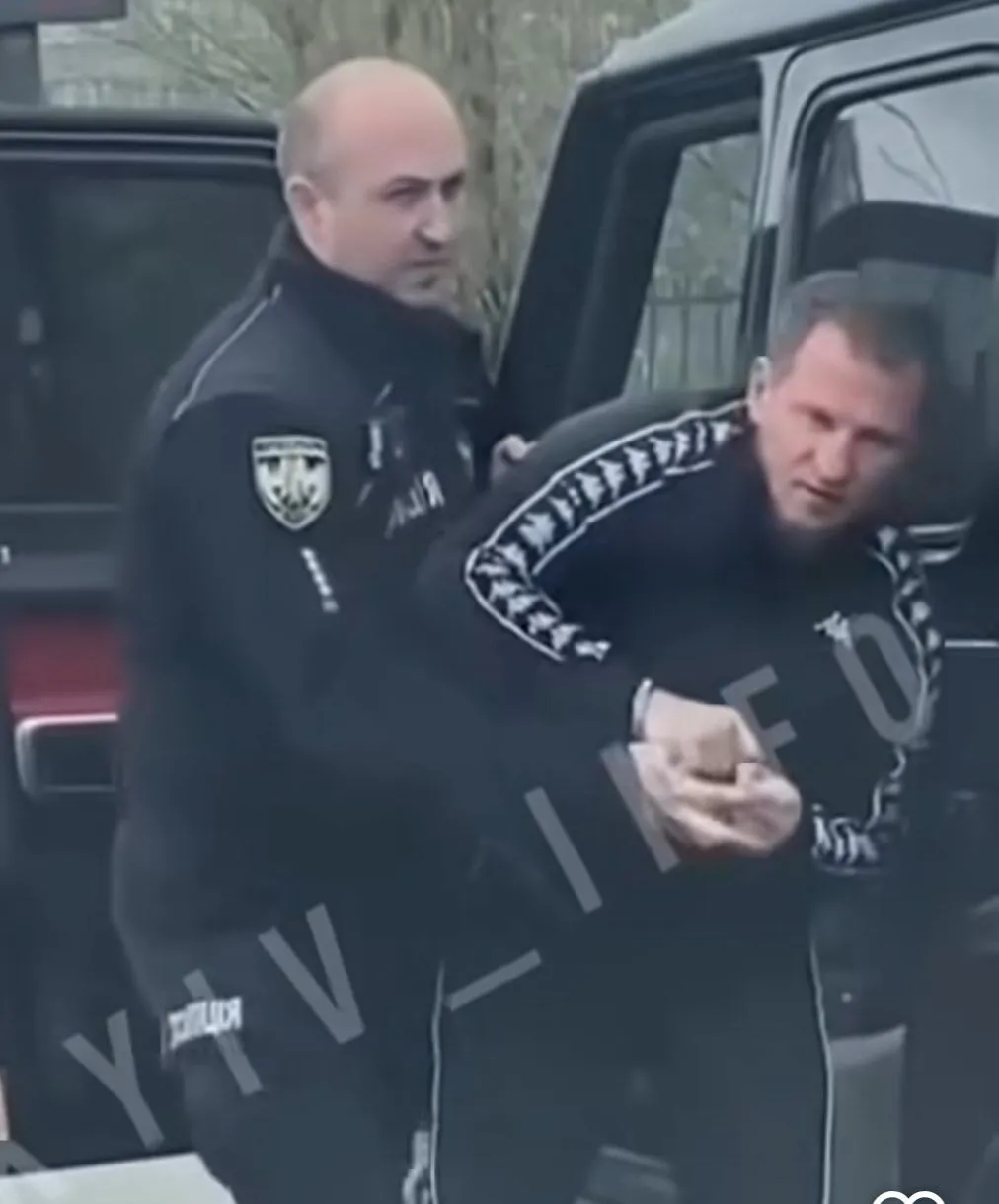 "Бухати в ресторанах і грати у футбольчик".  Розкрито правду про те, як Алієв "воював" у ЗСУ