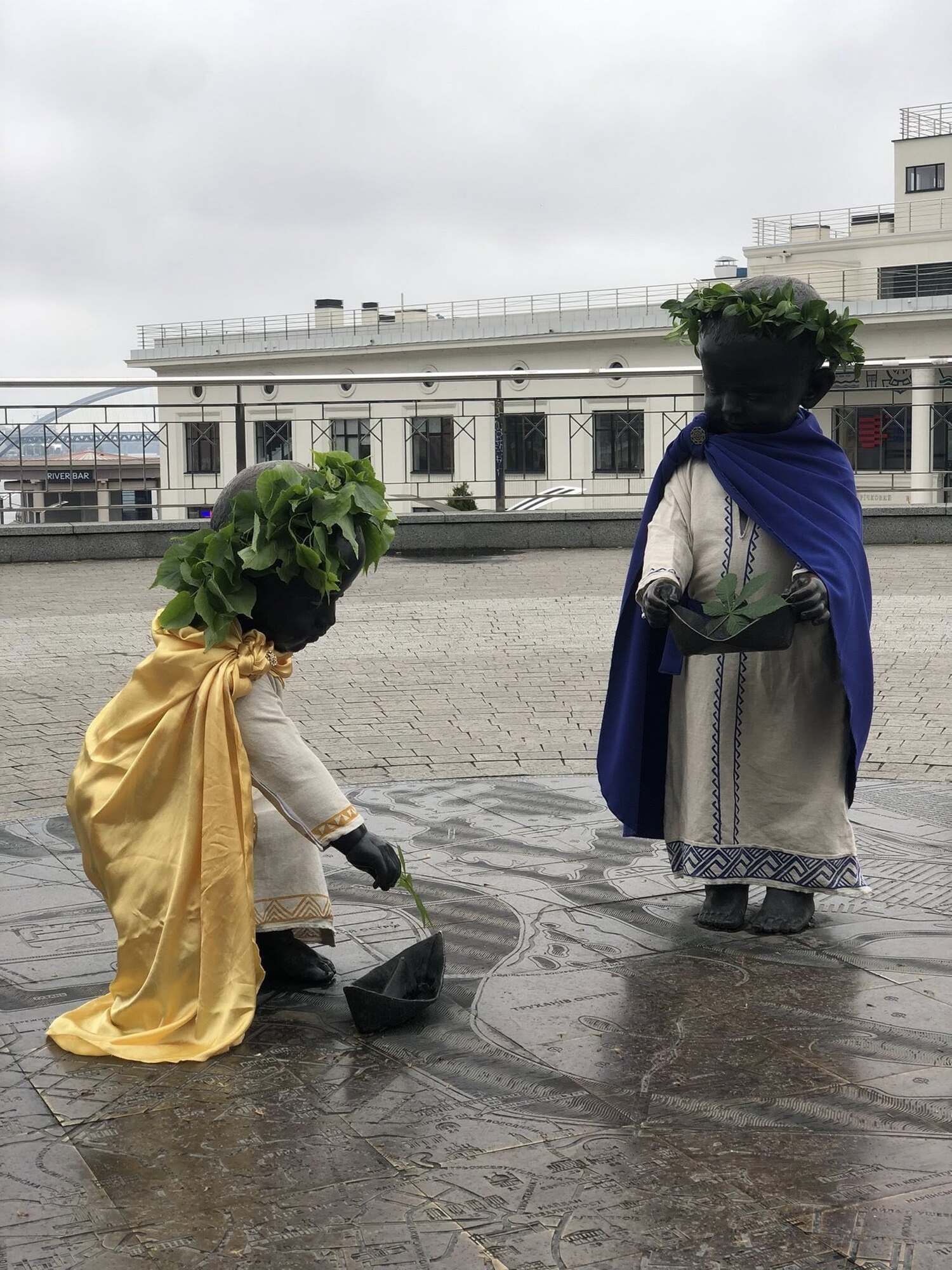 В Киеве малышей-основателей одели в образы князей ко Дню города. Фото