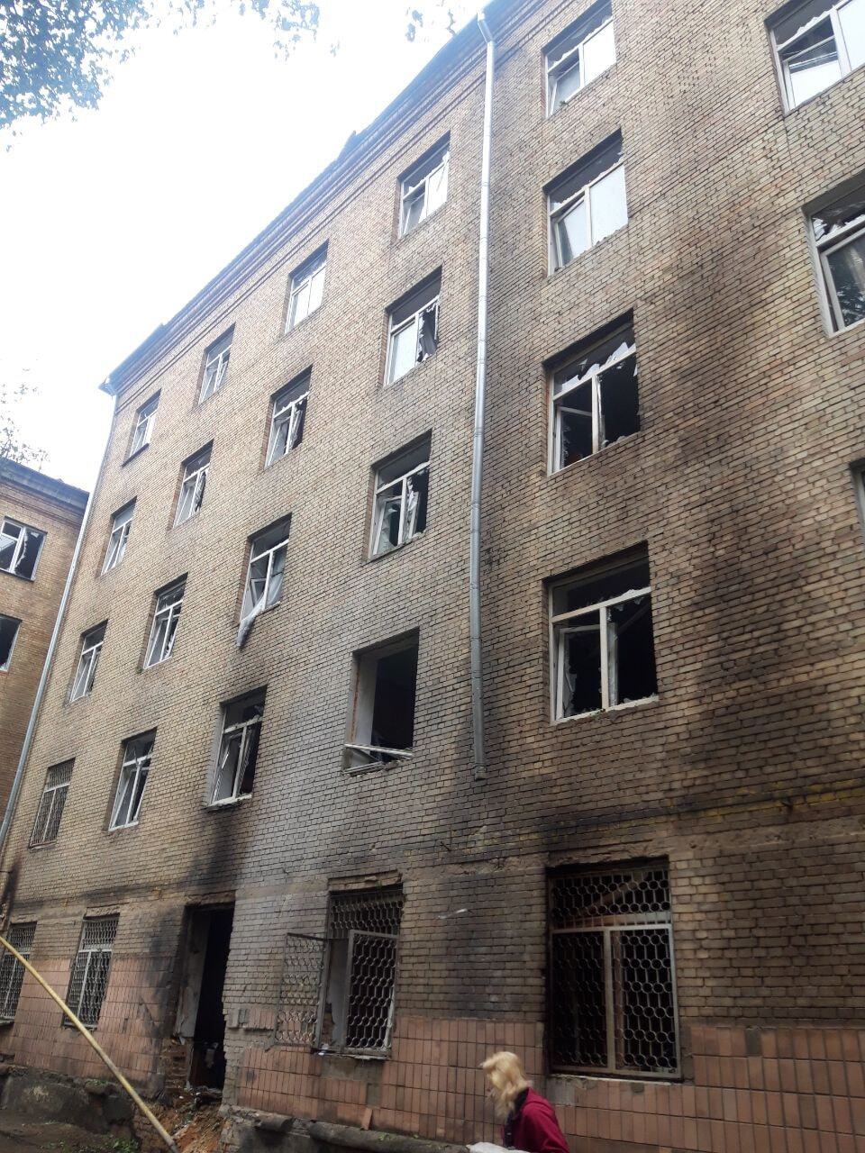 Університет Шевченка - пошкоджено гуртожиток 25 травня
