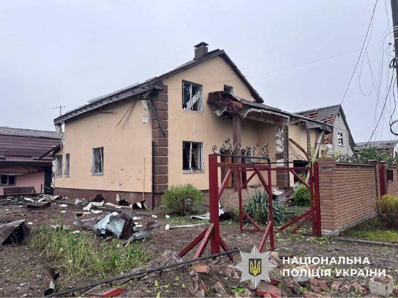 Під час нічної атаки на Київщину загинуло четверо людей: фото й відео наслідків руйнувань