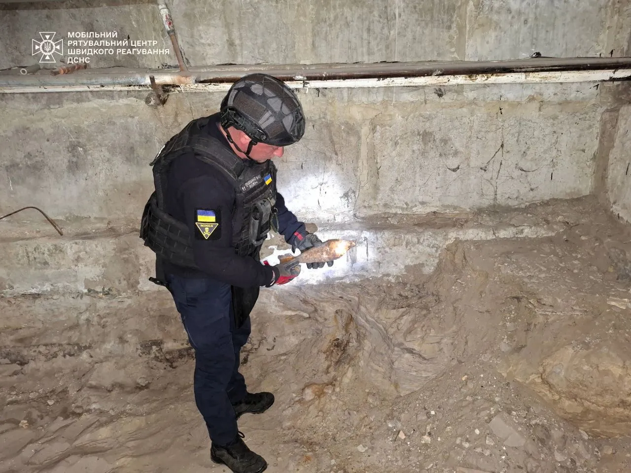 У Києві на території дитячого садочка знайшли міну. Подробиці та фото qkxidrqiutierzrz