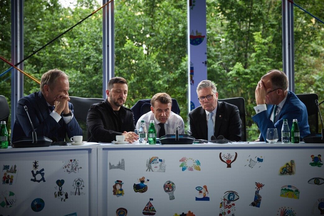Лидеры Украины, Франции, Великобритании, Германии и Польши провели телефонный разговор с президентом США Дональдом Трампом.