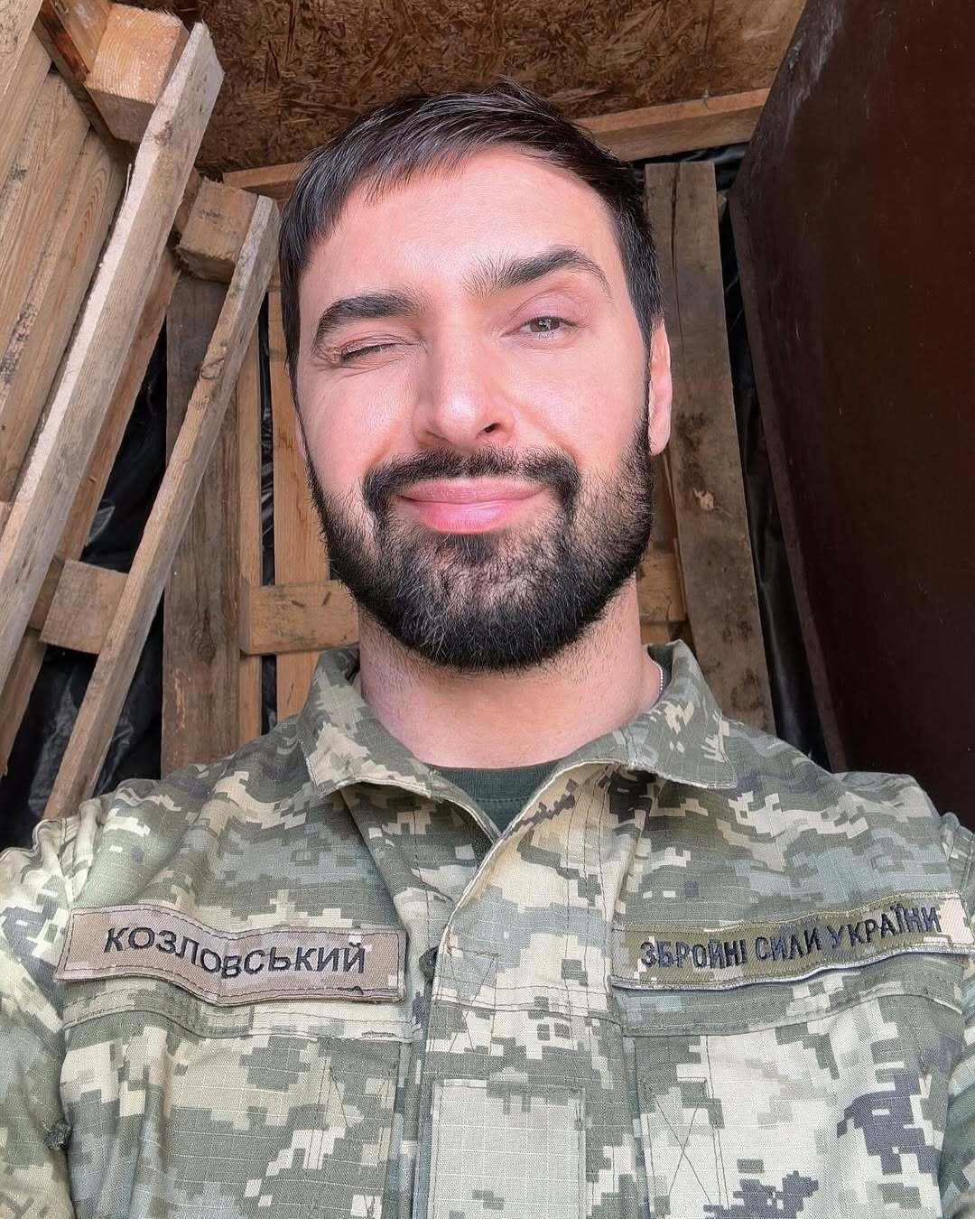 Військовий ЗСУ Віталій Козловський уперше пояснив, як повернувся з фронту додому та які зобовʼязання тепер має перед бригадою