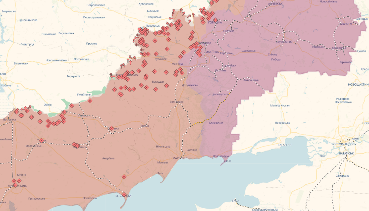 Окупанти почали перевозити нові військові автомобілі у розібраному стані: в мережі назвали причину. Фото і відео
