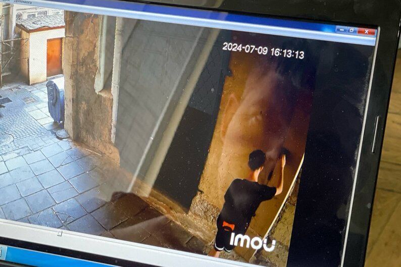 "В кадре одновременно два Зинченко": в суде просмотрели видео с подозреваемым в убийстве Фарион на улицах Львова