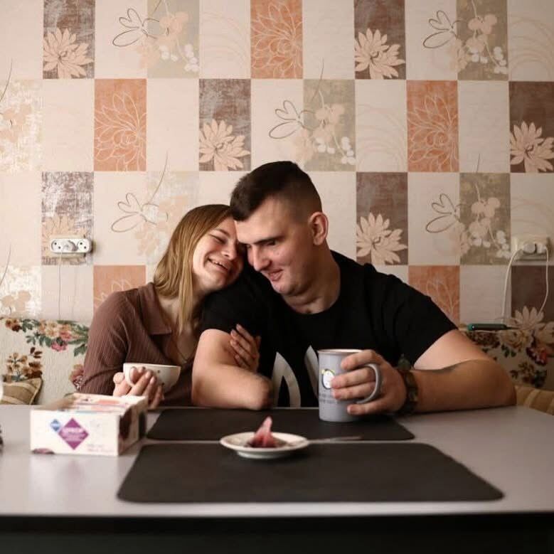 "Чтобы выжить, притворился мертвым": история десантника, который потерял руку и зрение на войне
