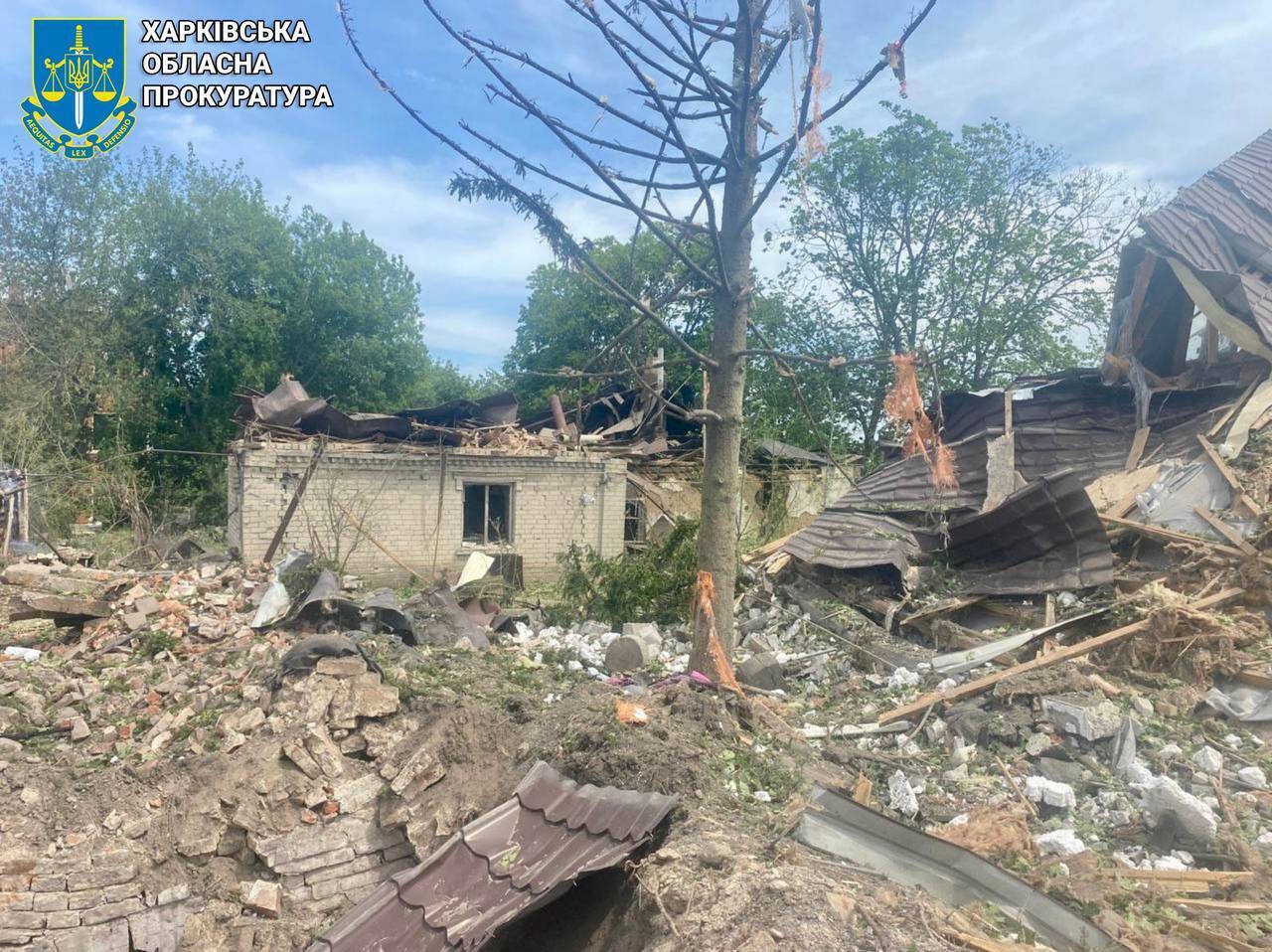 Росіяни скинули на Куп'янськ ФАБ-500: пошкоджені понад пів сотні будинків. Фото